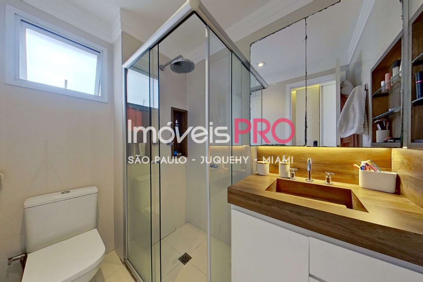 Foto :: IP38467