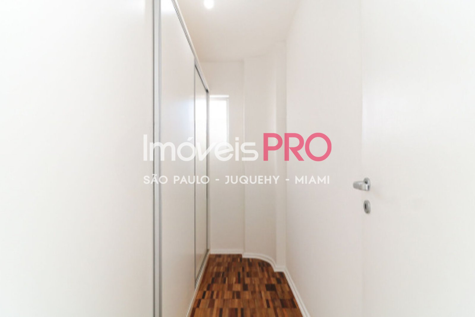 Foto :: IP38472