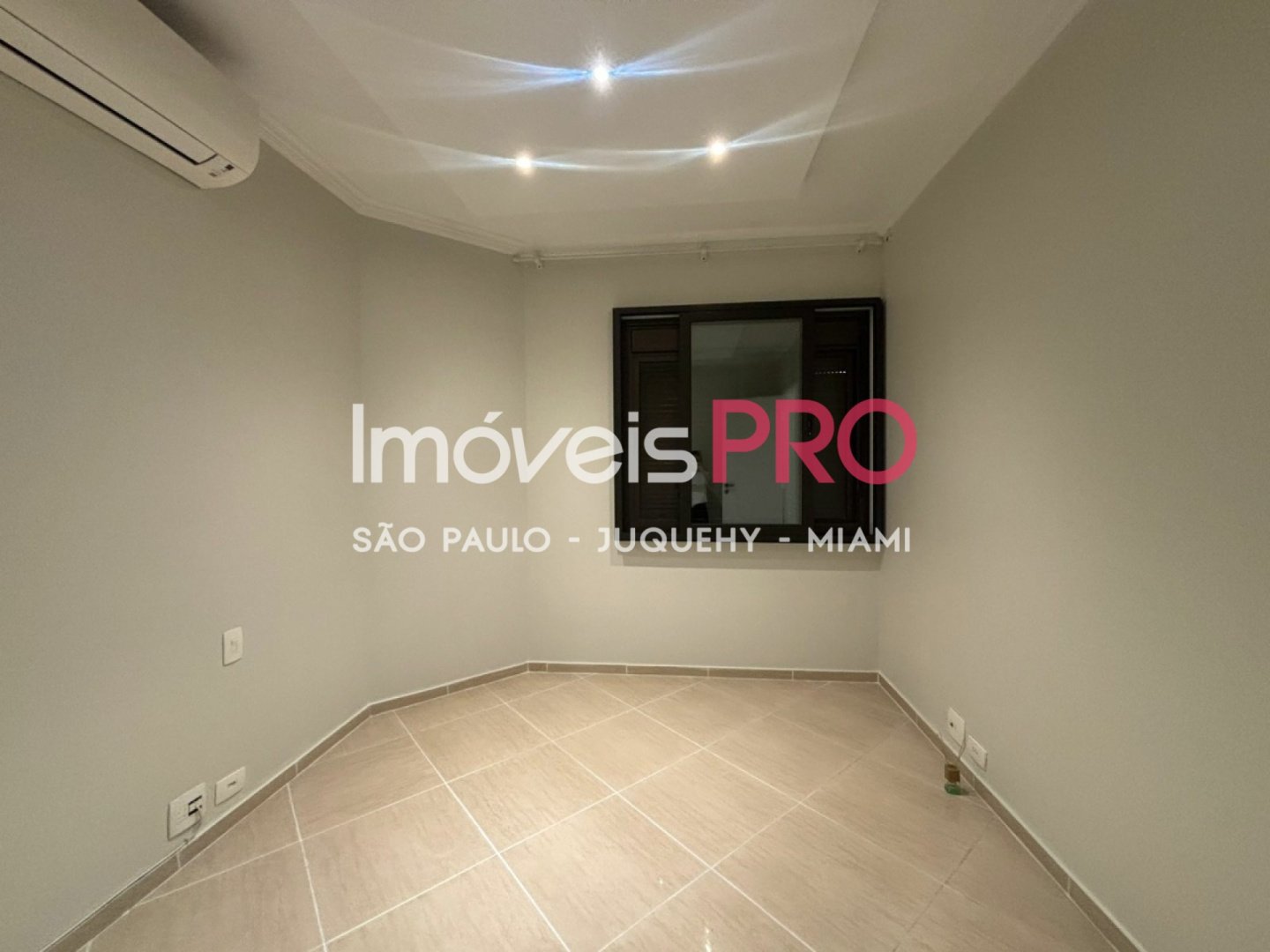Foto :: https://assets.imoveispro.com.br/thumb/IP38473/apartamento-aluguel-vila-nova-conceicao_IP38473_17_1920x1080.jpg?