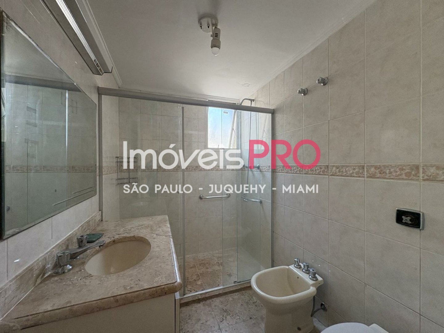 Foto :: IP38474