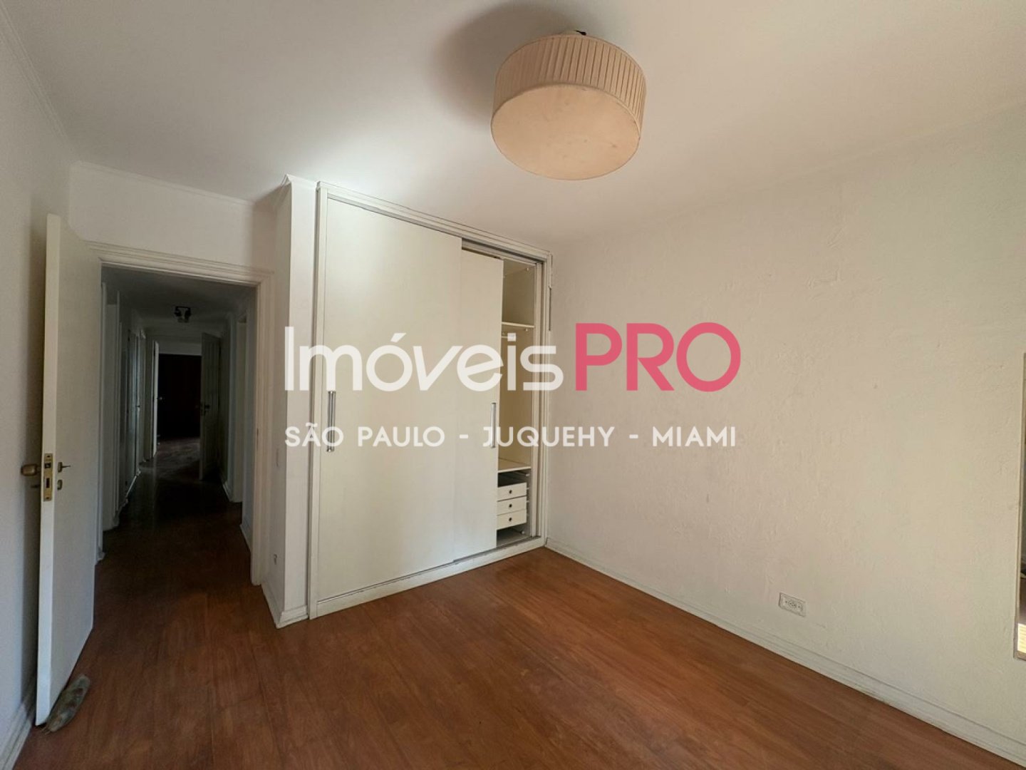 Foto :: IP38474