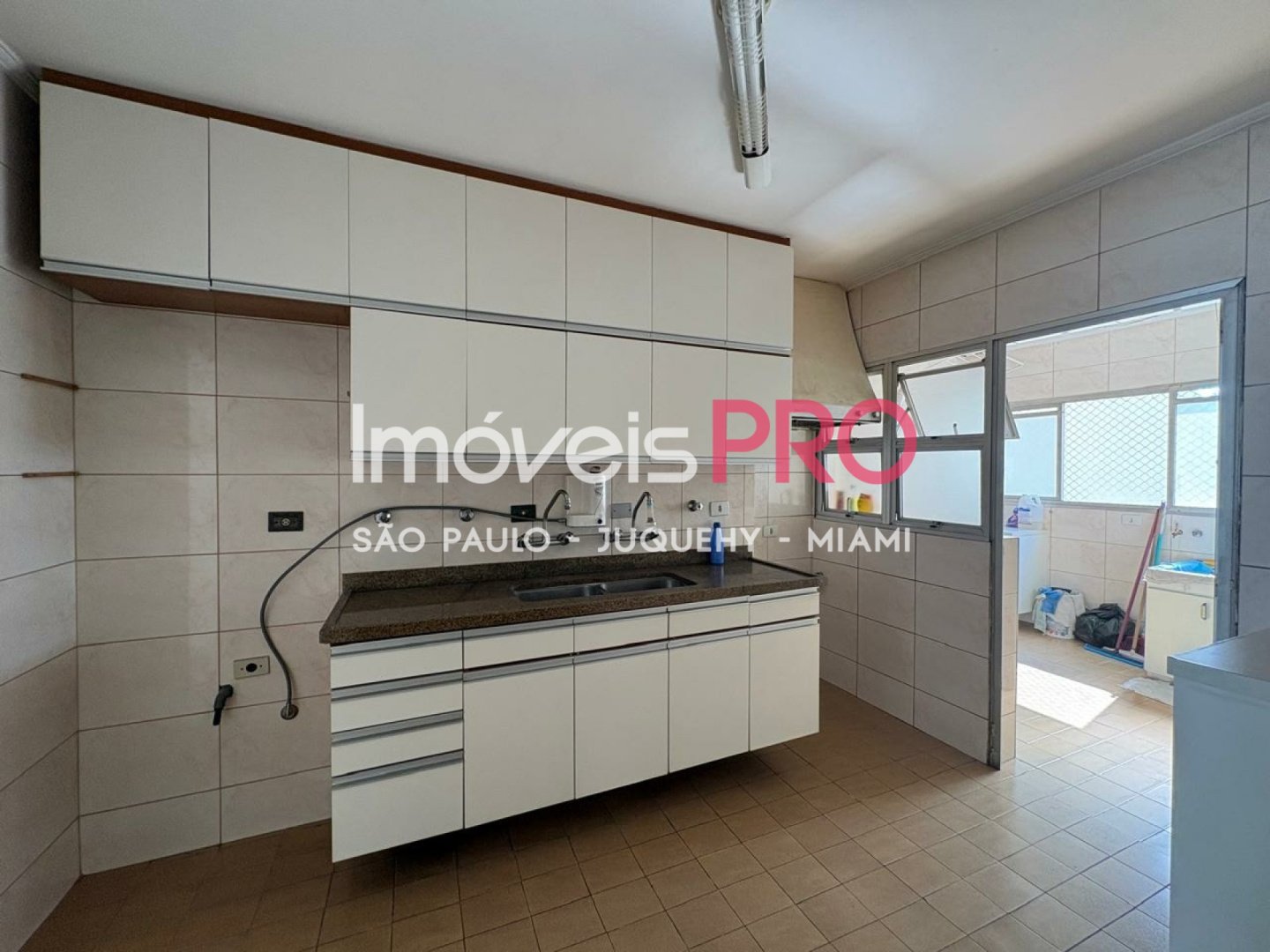 Foto :: https://assets.imoveispro.com.br/thumb/IP38474/apartamento-aluguel-moema-passaros_IP38474_17_1920x1080.jpg?