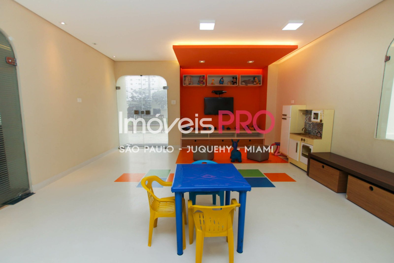 Foto :: https://assets.imoveispro.com.br/thumb/IP38474/apartamento-aluguel-moema-passaros_IP38474_23_1920x1080.jpg?