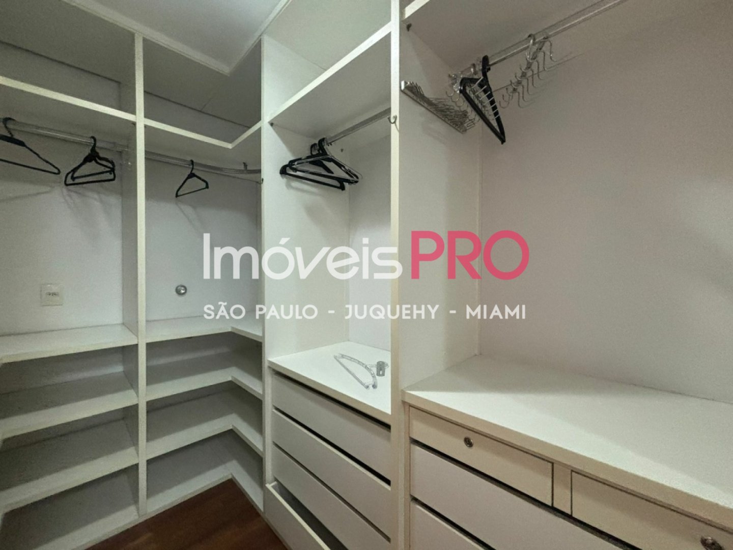 Foto :: https://assets.imoveispro.com.br/thumb/IP38475/apartamento-aluguel-brooklin_IP38475_29_1920x1080.jpg?