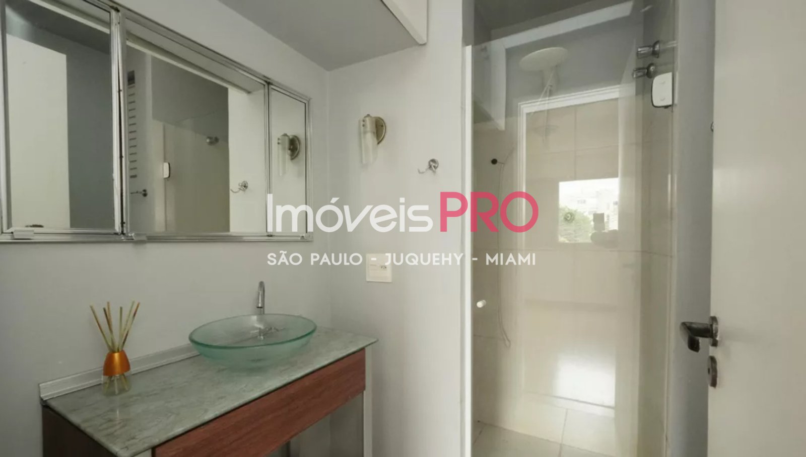 Foto :: https://assets.imoveispro.com.br/thumb/IP38476/apartamento-venda-vila-mariana_IP38476_17_1920x1080.jpg?
