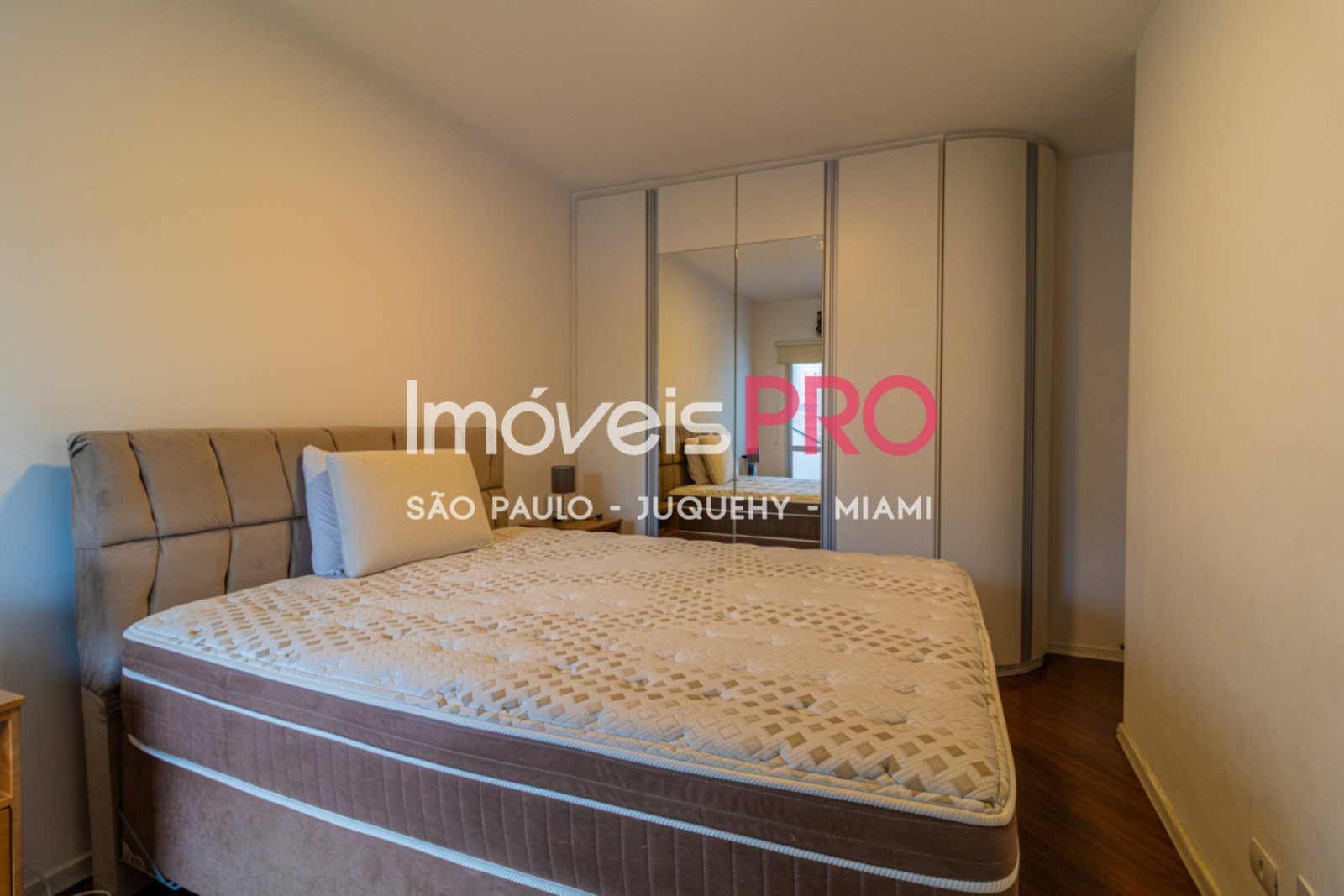 Foto :: IP38478
