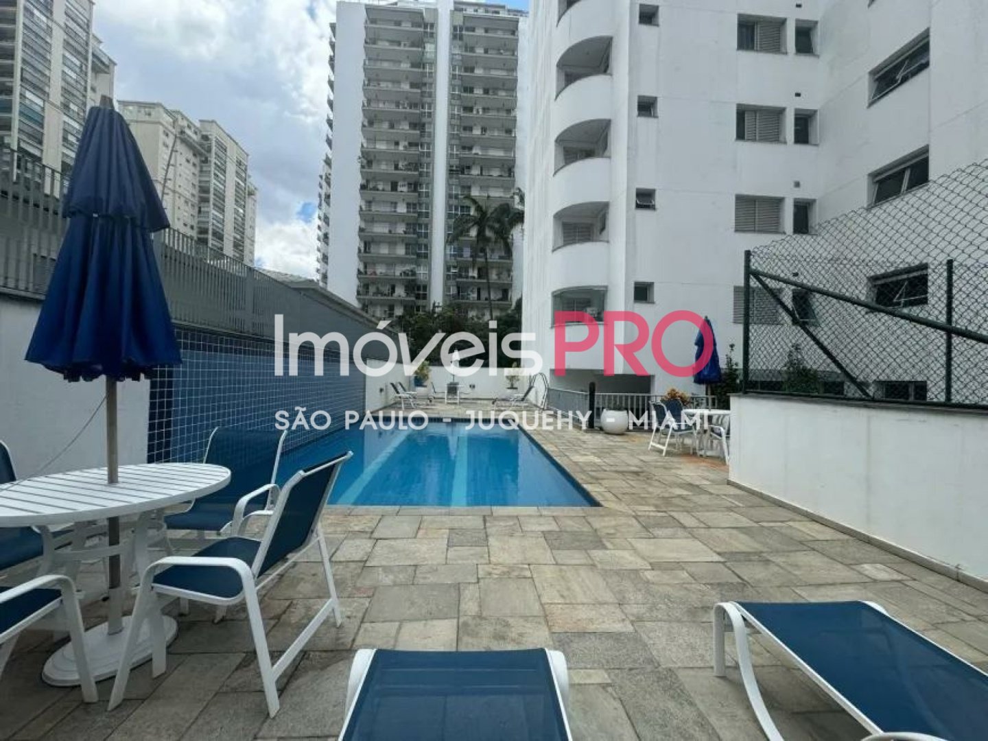 Foto :: IP38478