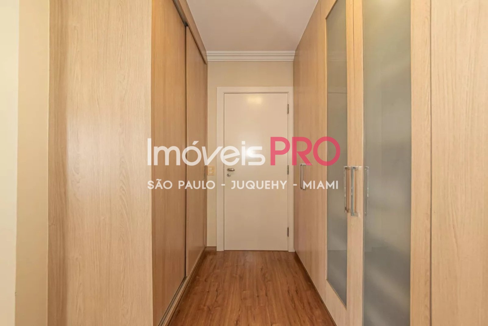 Foto :: https://assets.imoveispro.com.br/thumb/IP38479/apartamento-venda-brooklin_IP38479_23_1920x1080.jpg?