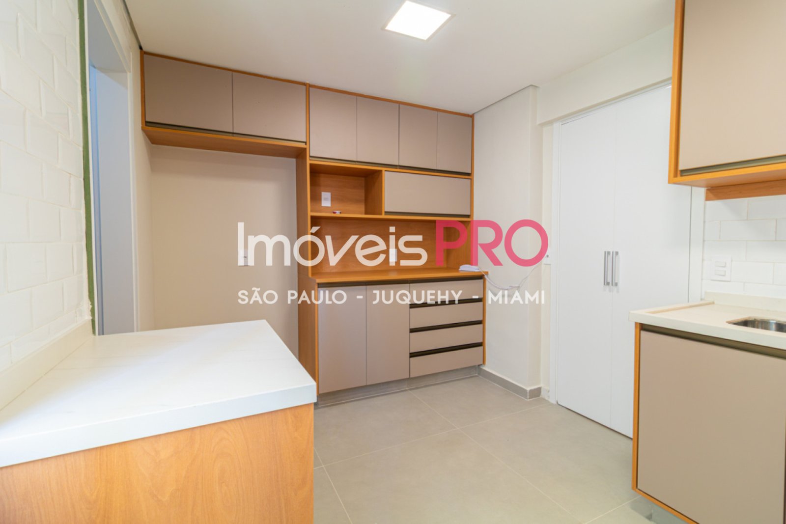 Foto :: https://assets.imoveispro.com.br/thumb/IP38481/apartamento-venda-perdizes_IP38481_23_1920x1080.jpg?