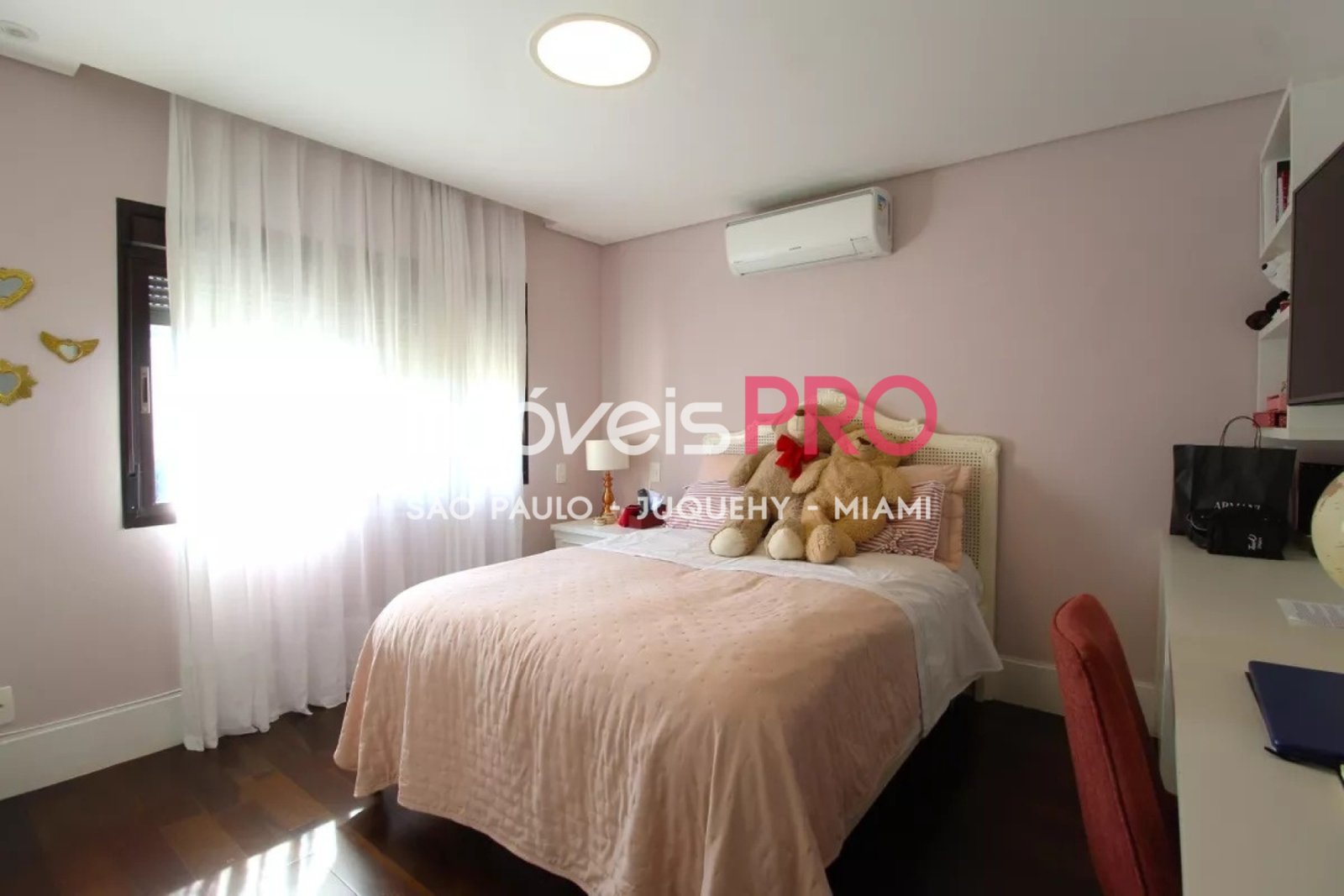 Foto :: IP38493