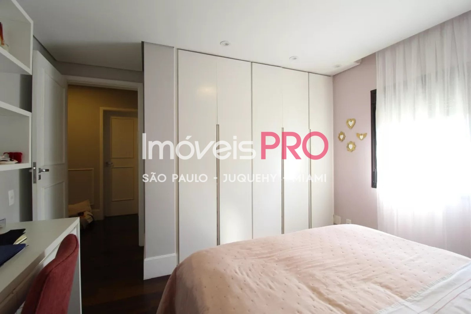 Foto :: IP38493