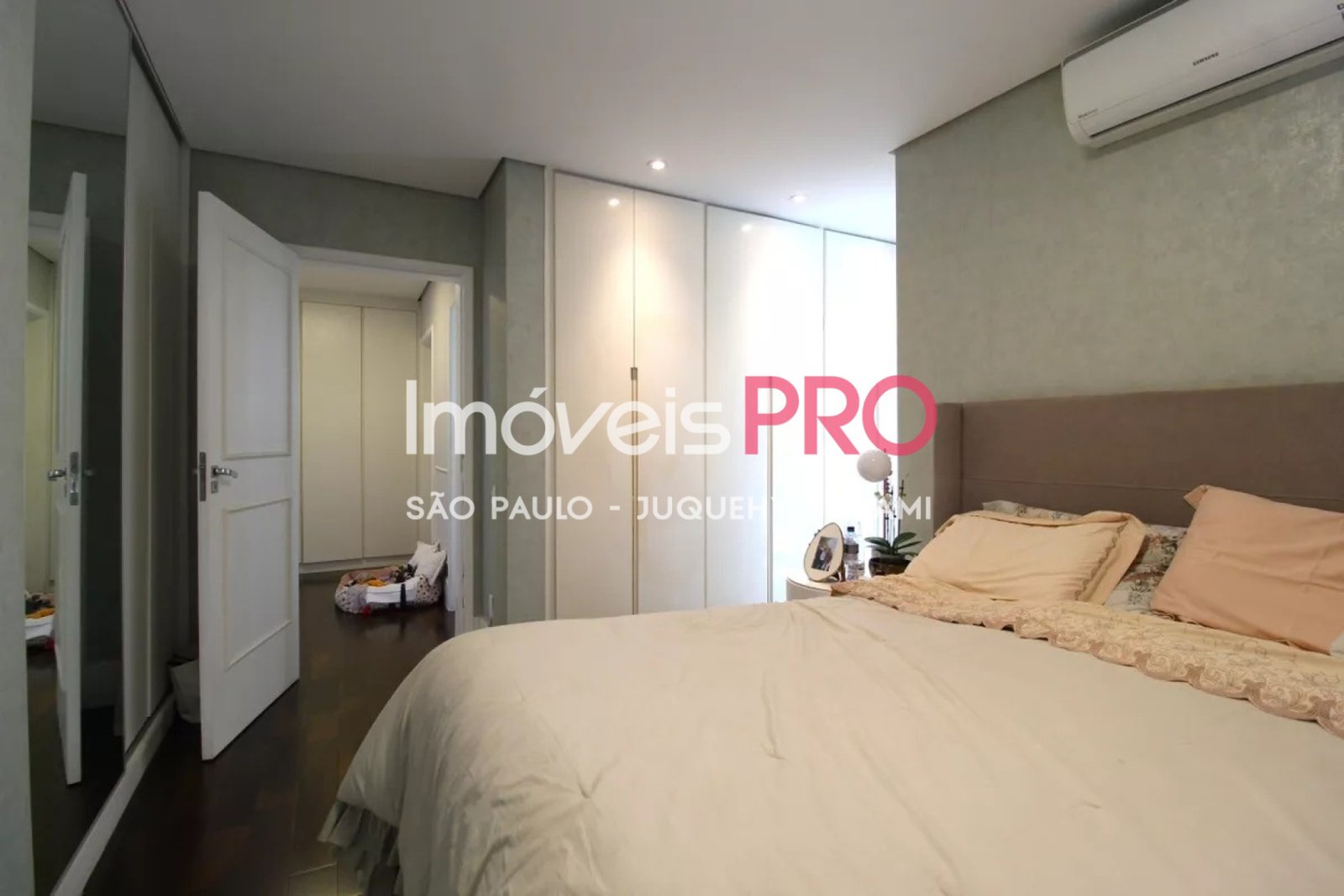 Foto :: https://assets.imoveispro.com.br/thumb/IP38493/apartamento-venda-moema_IP38493_17_1920x1080.jpg?