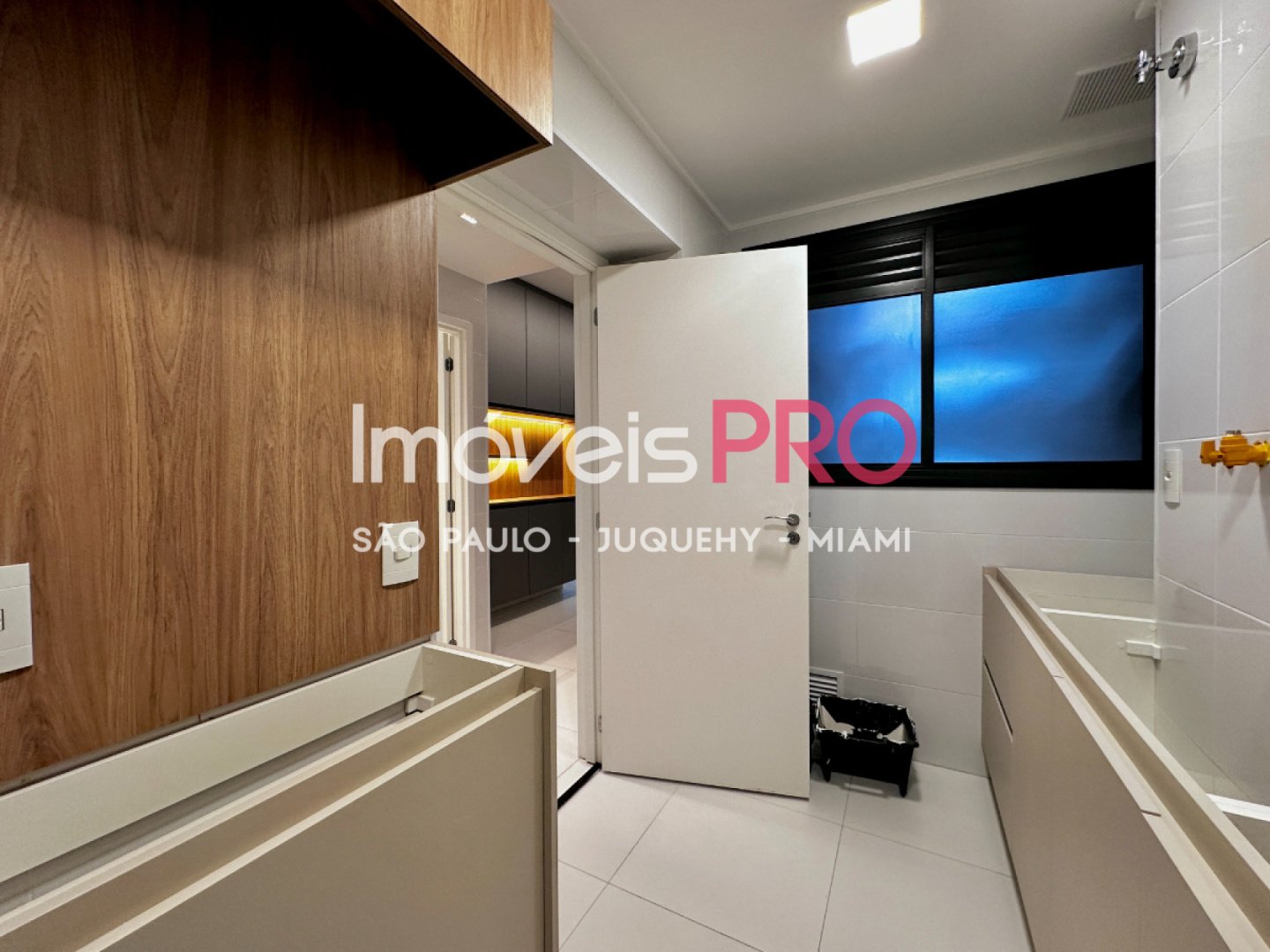 Foto :: IP38495