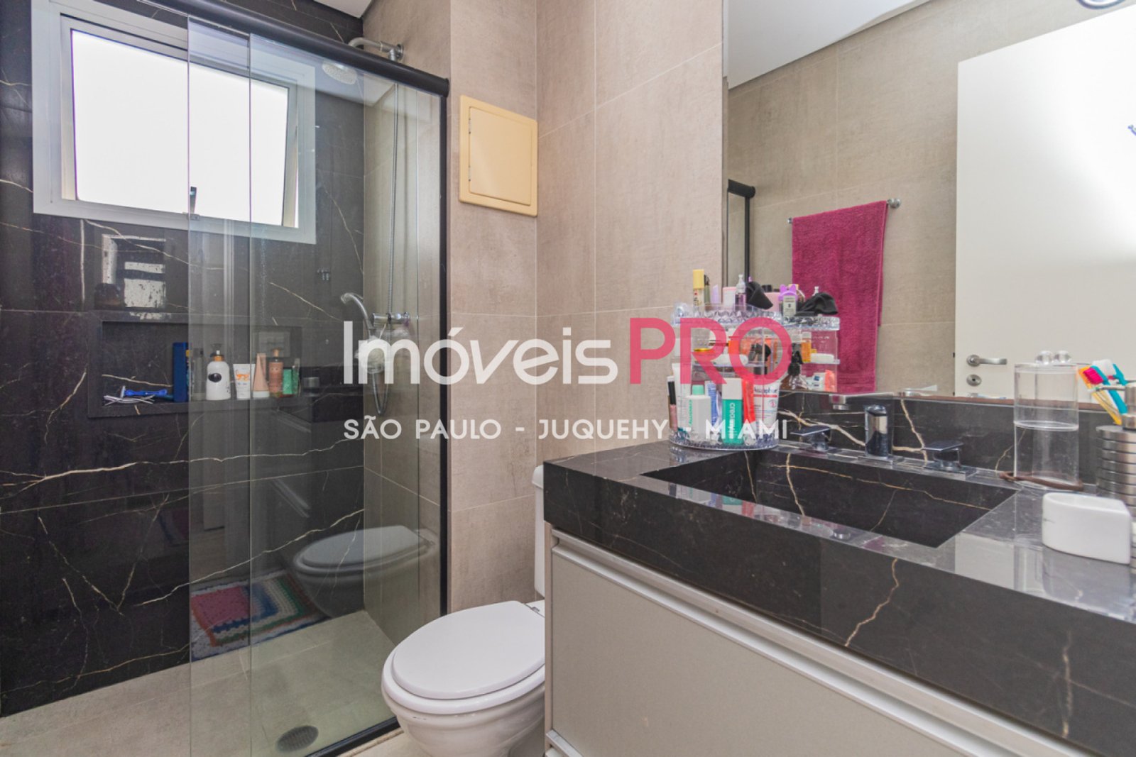 Foto :: IP38496