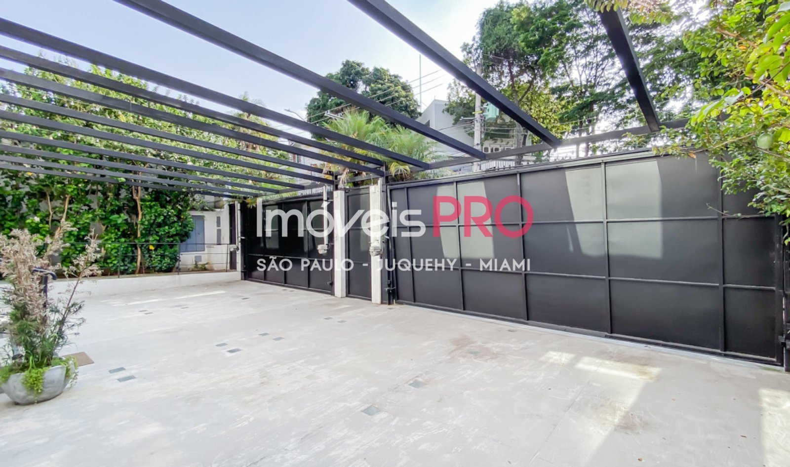 Foto :: https://assets.imoveispro.com.br/thumb/IP38498/predio-venda-pacaembu_IP38498_47_1920x1080.jpg?