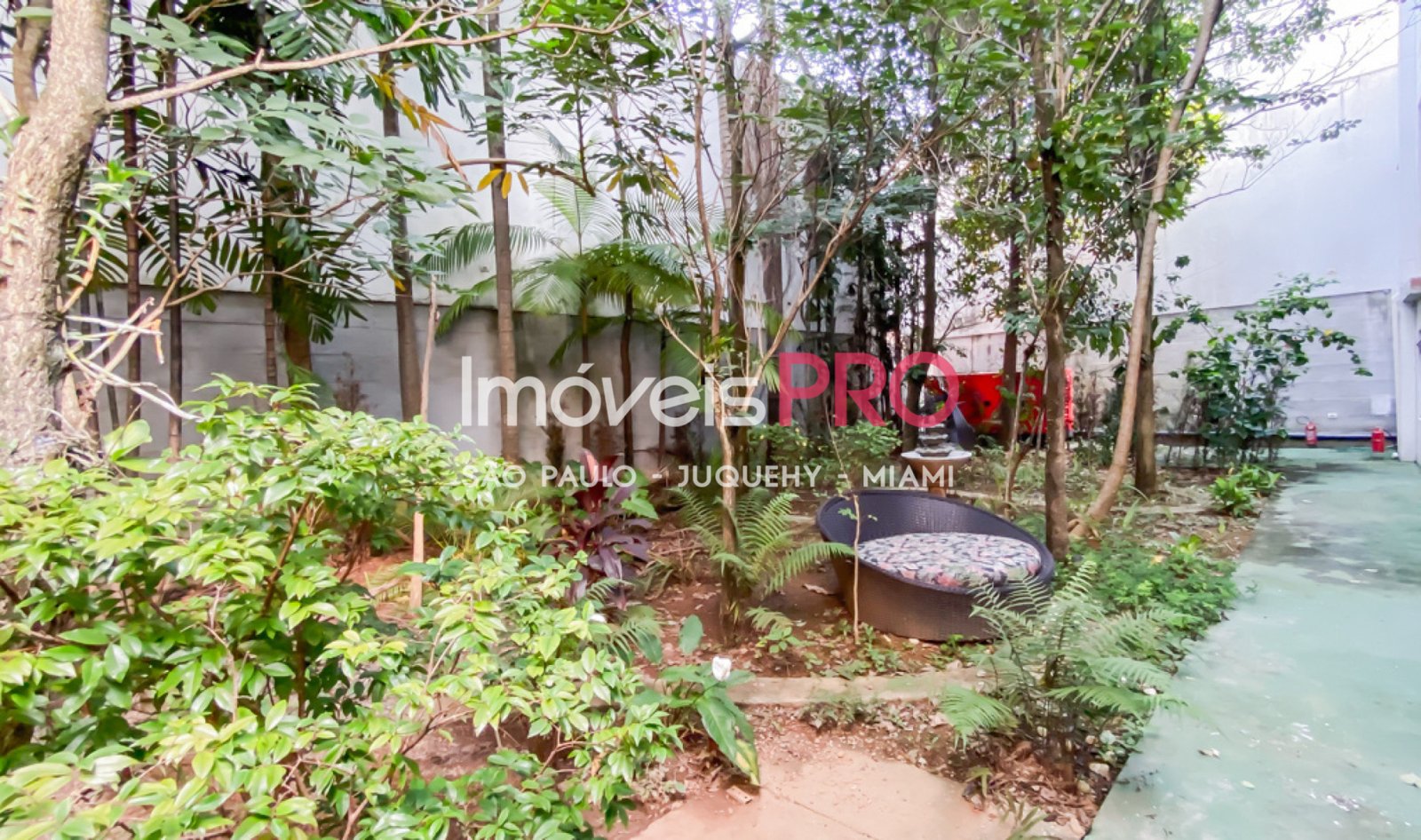 Foto :: https://assets.imoveispro.com.br/thumb/IP38498/predio-venda-pacaembu_IP38498_53_1920x1080.jpg?