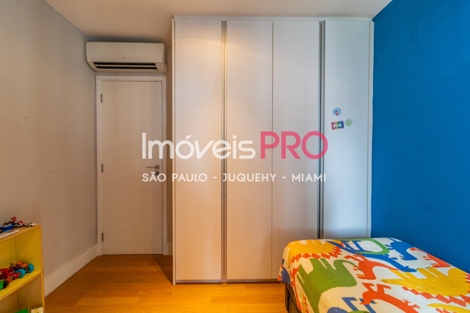 Foto :: IP38503