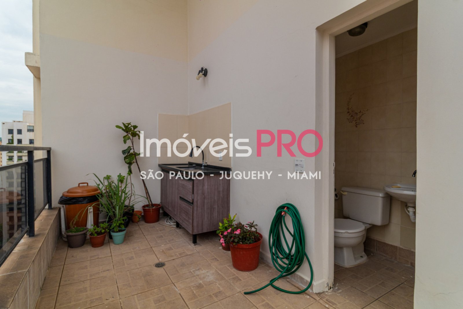 Foto :: https://assets.imoveispro.com.br/thumb/IP38503/apartamento-venda-moema-passaros_IP38503_47_1920x1080.jpg?