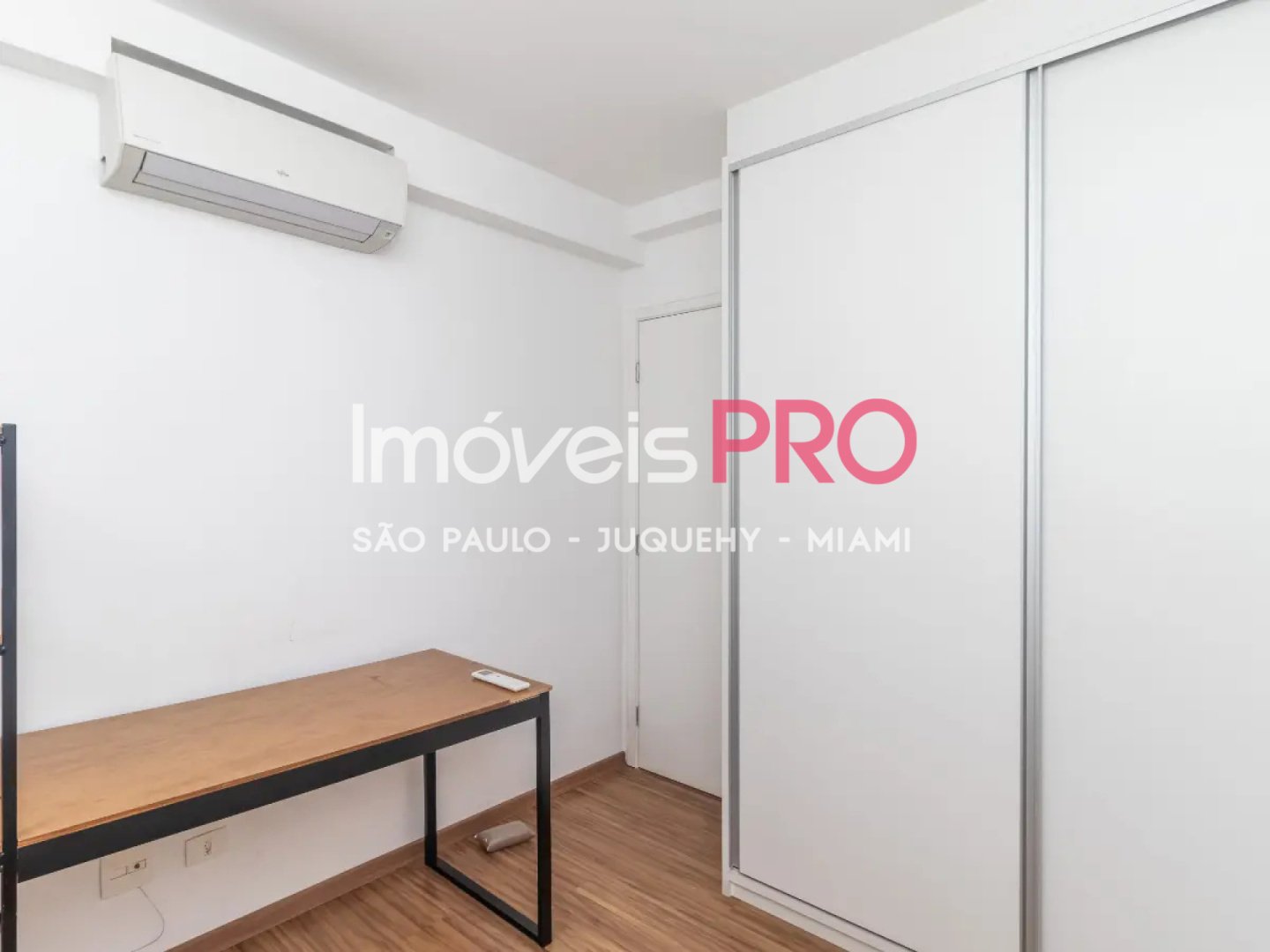 Foto :: https://assets.imoveispro.com.br/thumb/IP38504/apartamento-venda-saude_IP38504_11_1920x1080.jpg?