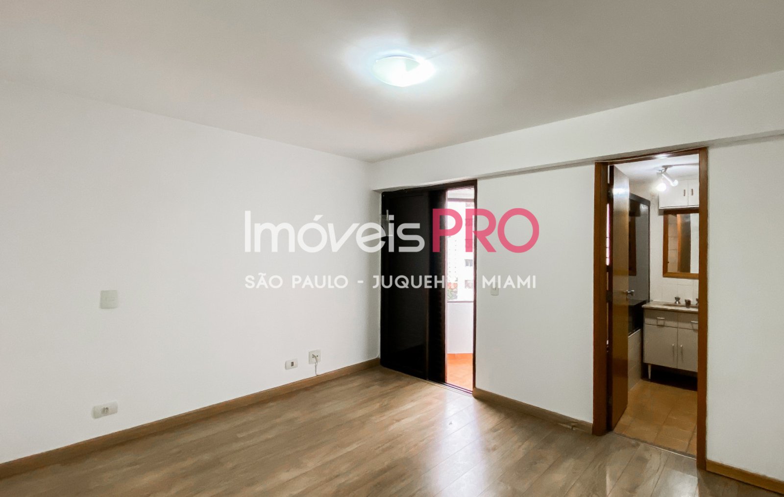Foto :: IP38506