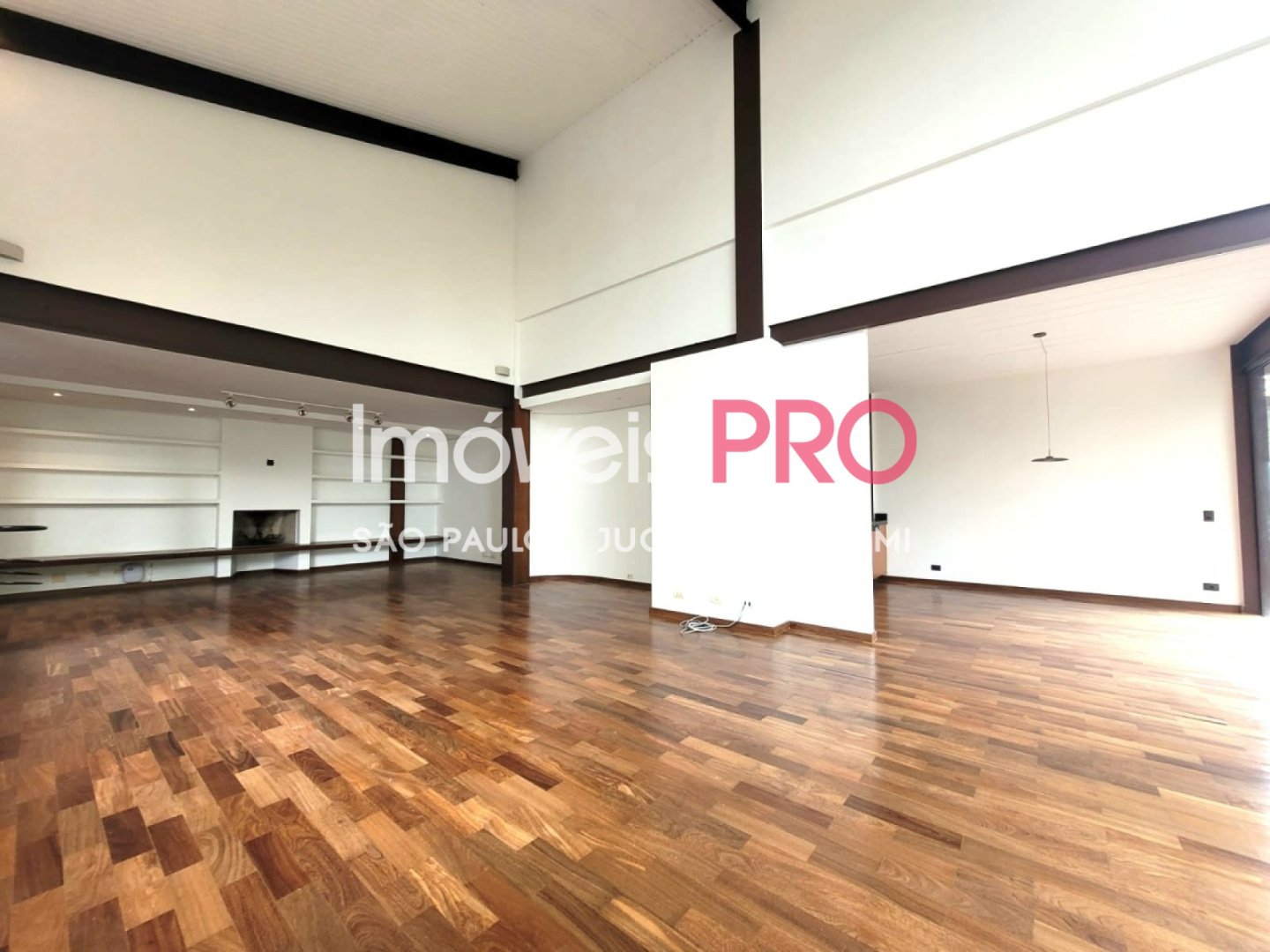 Foto :: https://assets.imoveispro.com.br/thumb/IP38508/casa-venda-fazenda-morumbi_IP38508_17_1920x1080.jpg?