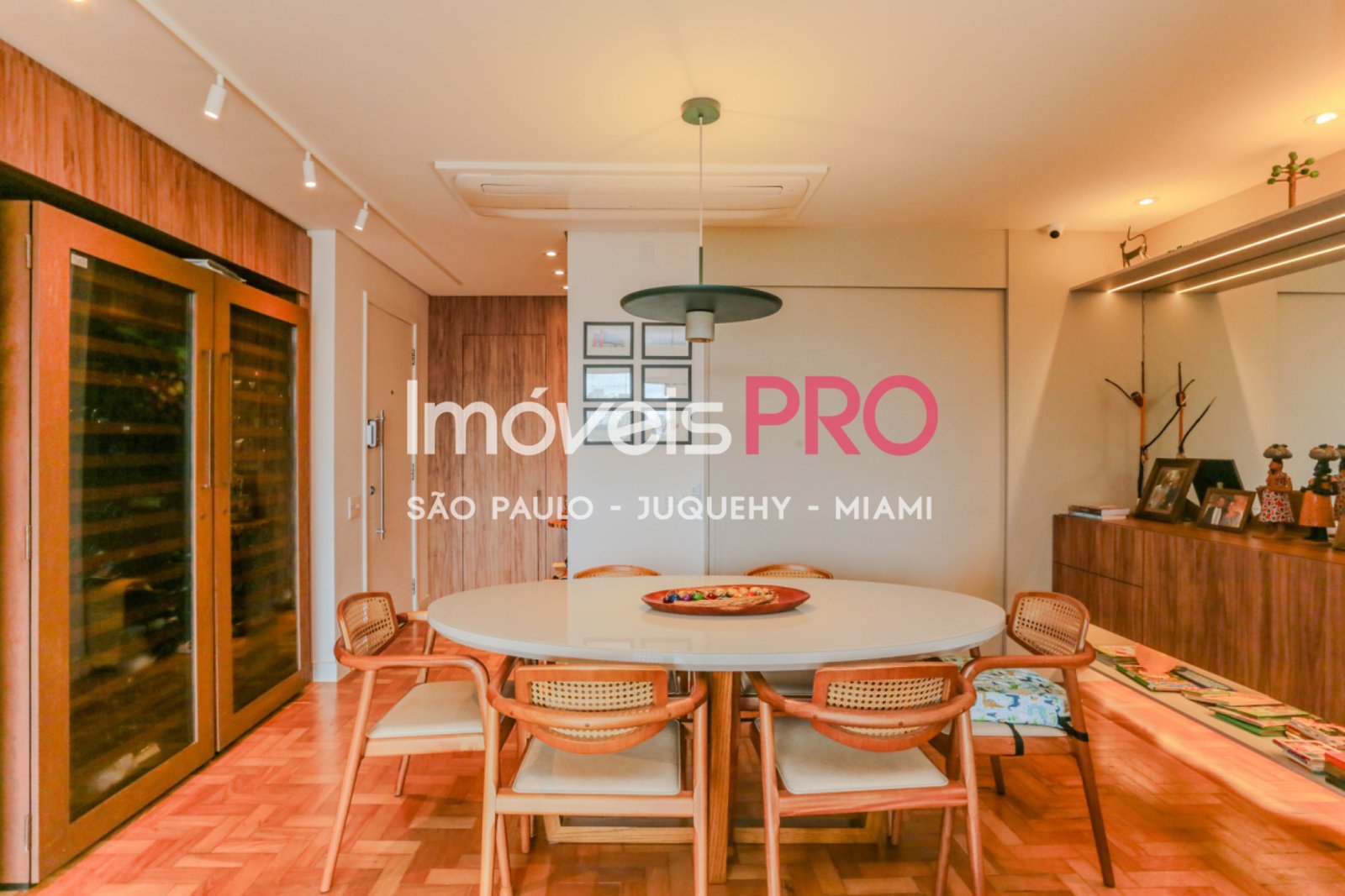 Foto :: https://assets.imoveispro.com.br/thumb/IP38513/apartamento-venda-vila-nova-conceicao_IP38513_11_1920x1080.jpg?