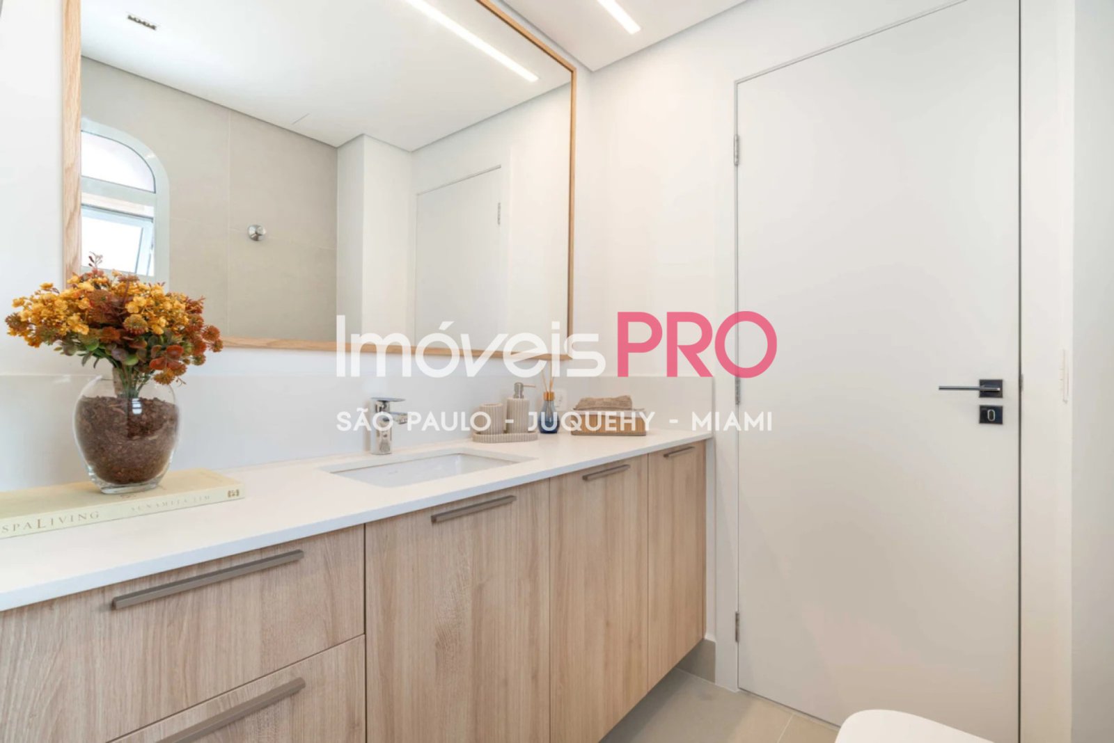 Foto :: https://assets.imoveispro.com.br/thumb/IP38523/apartamento-venda-consolacao_IP38523_11_1920x1080.jpg?