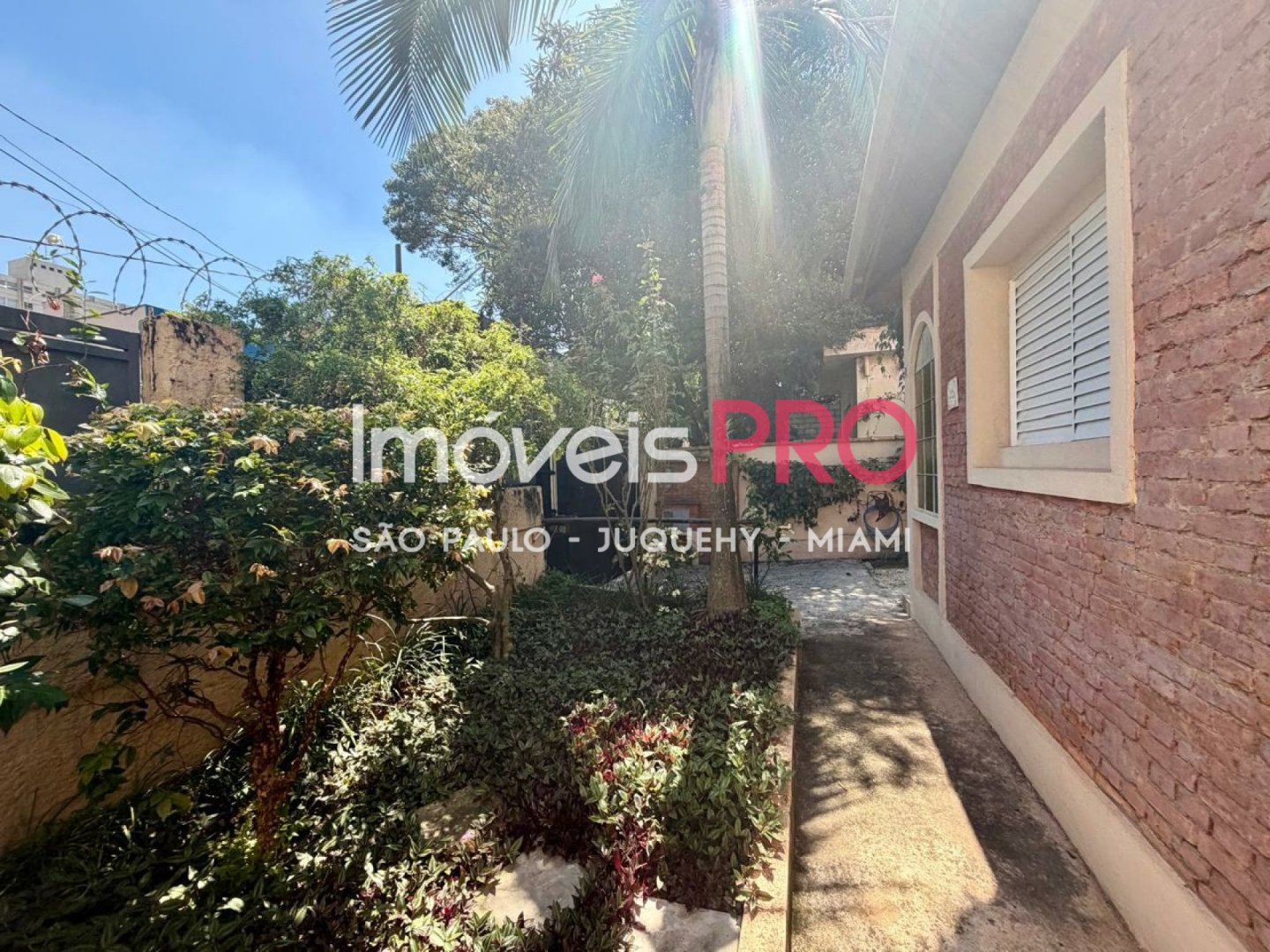 Foto :: https://assets.imoveispro.com.br/thumb/IP38531/casa-aluguel-vila-olimpia_IP38531_17_1920x1080.jpg?