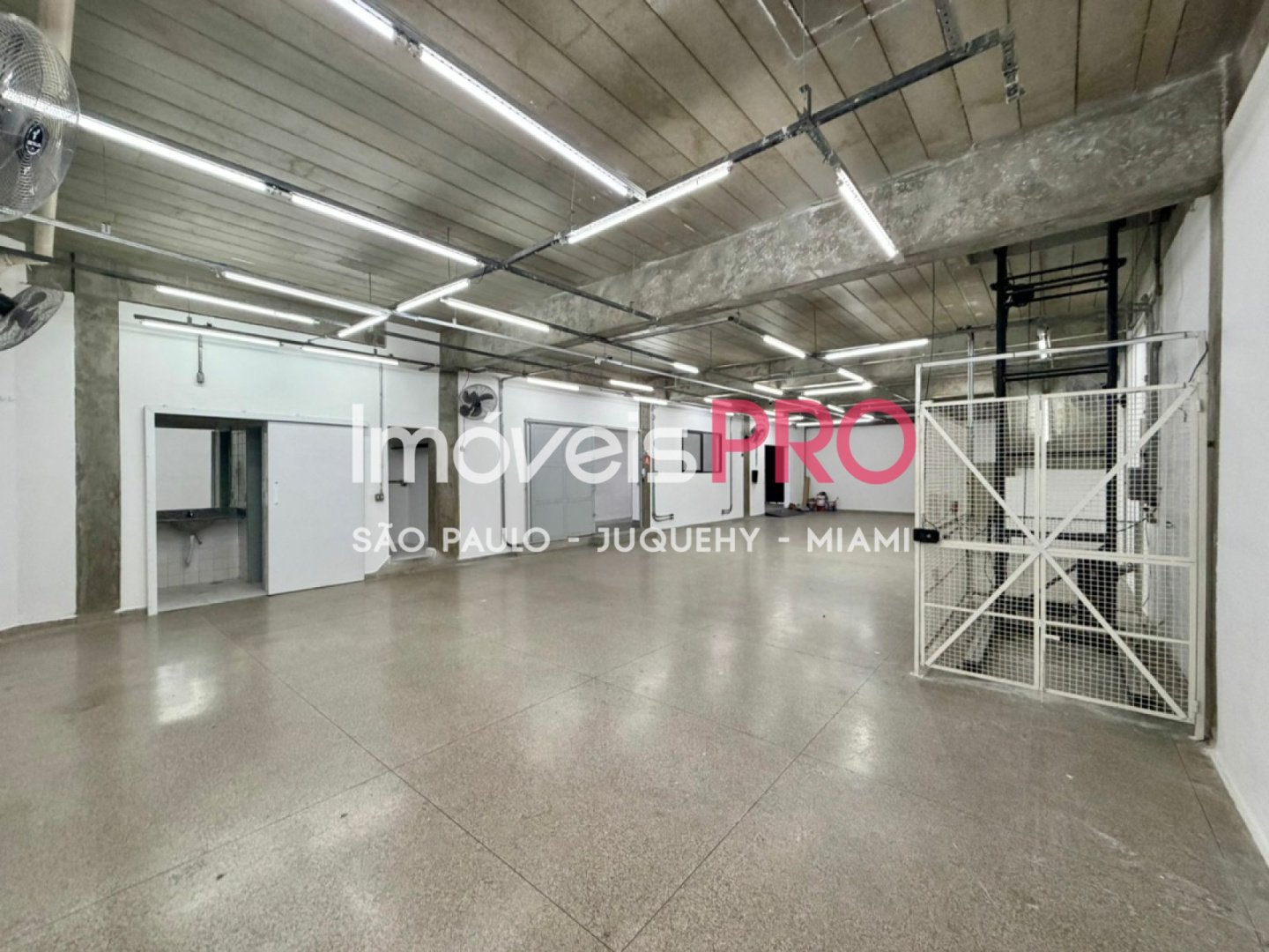 Foto :: https://assets.imoveispro.com.br/thumb/IP38533/predio-aluguel-vila-olimpia_IP38533_17_1920x1080.jpg?