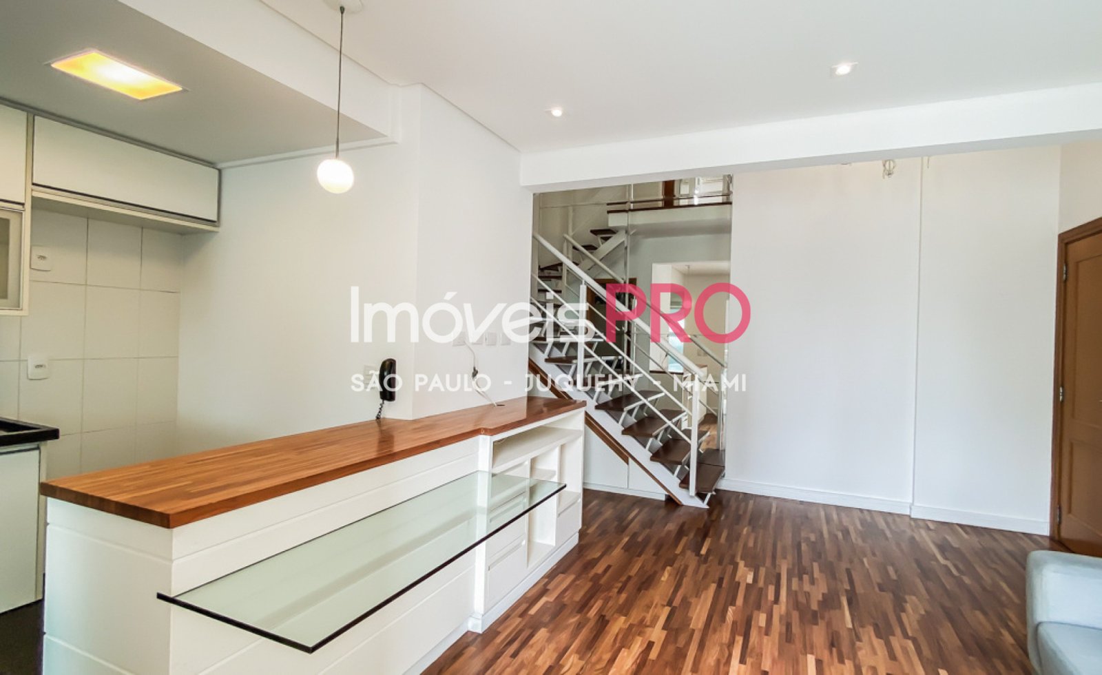 Foto :: https://assets.imoveispro.com.br/thumb/IP38541/apartamento-venda-moema_IP38541_11_1920x1080.jpg?