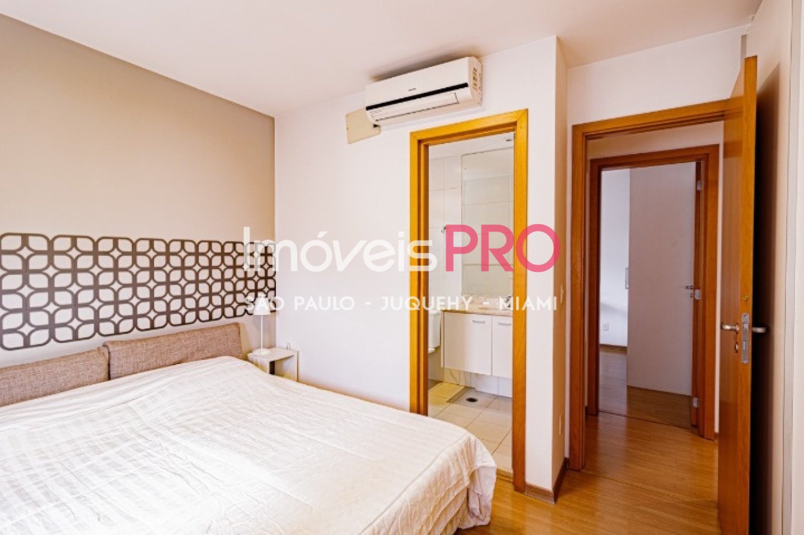 Foto :: IP38542