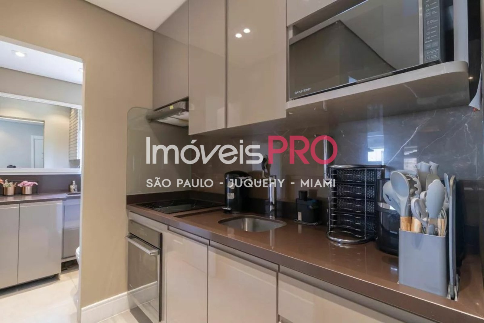 Foto :: https://assets.imoveispro.com.br/thumb/IP38546/apartamento-venda-vila-olimpia_IP38546_23_1920x1080.jpg?