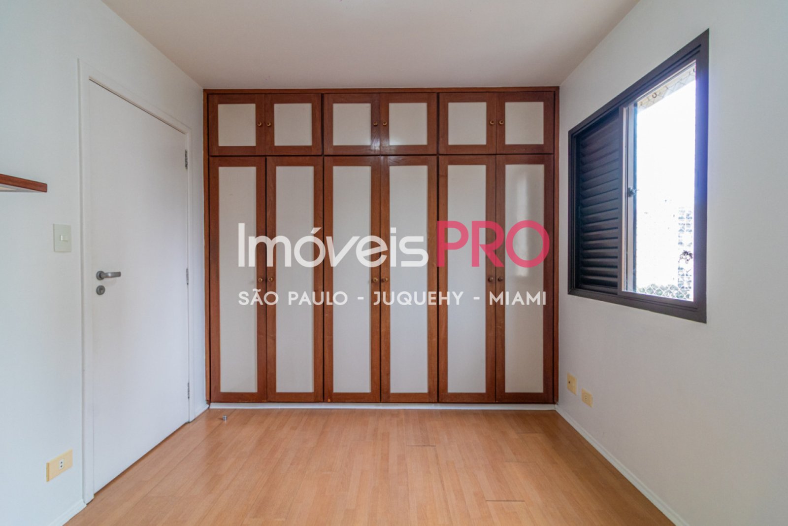 Foto :: https://assets.imoveispro.com.br/thumb/IP38564/apartamento-aluguel-moema-indios_IP38564_17_1920x1080.jpg?