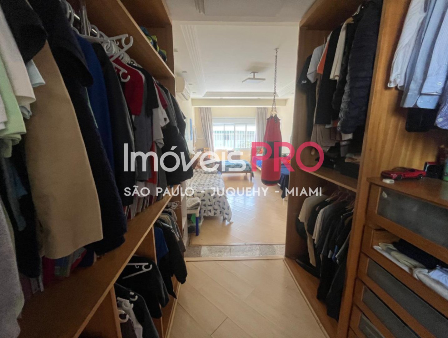 Foto :: https://assets.imoveispro.com.br/thumb/IP38569/sobrado-venda-planalto-paulista_IP38569_29_1920x1080.jpg?