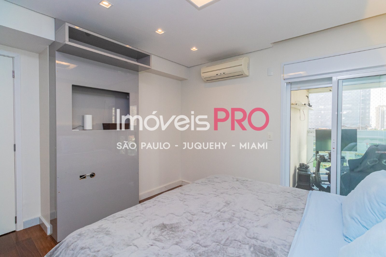 Foto :: IP38573