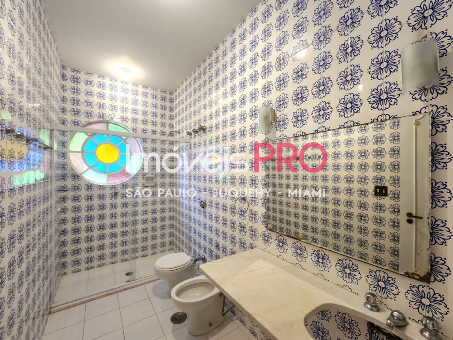 Foto :: IP38574