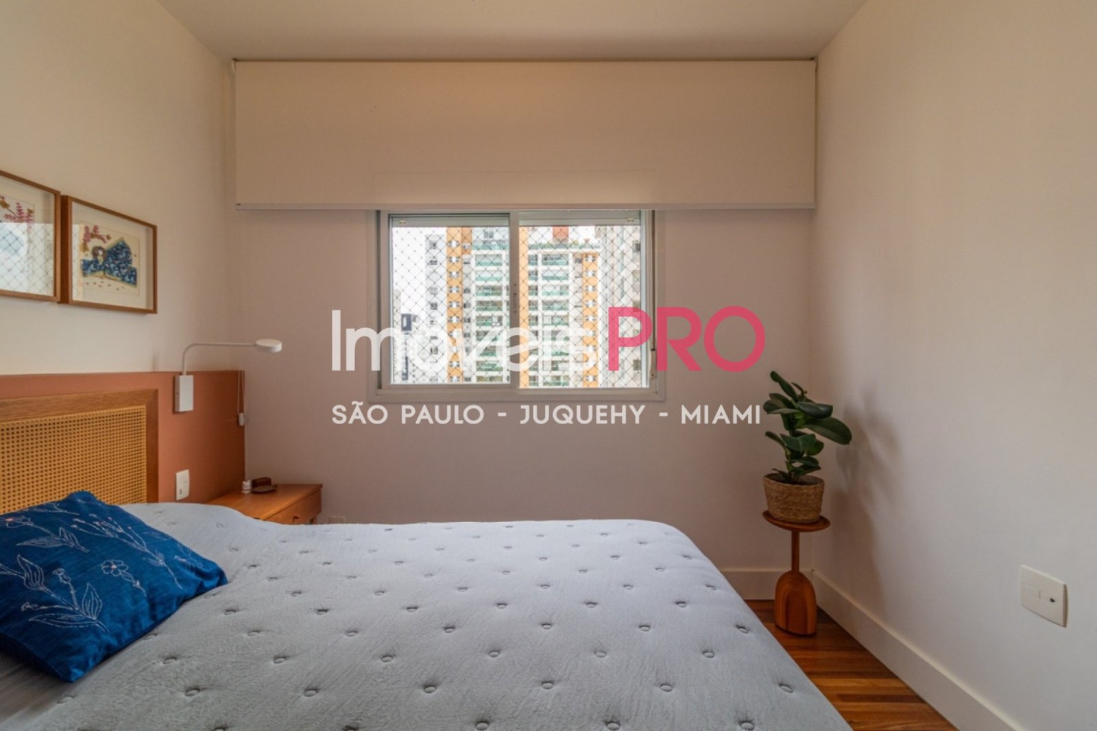 Foto :: https://assets.imoveispro.com.br/thumb/IP38576/apartamento-venda-campo-belo_IP38576_23_1920x1080.jpg?
