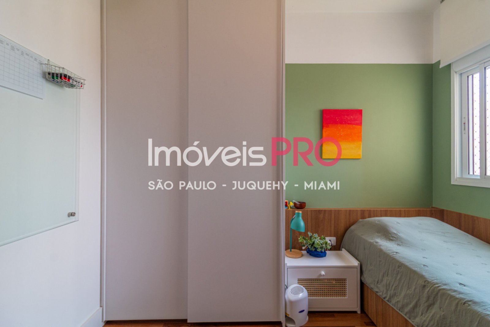 Foto :: IP38576
