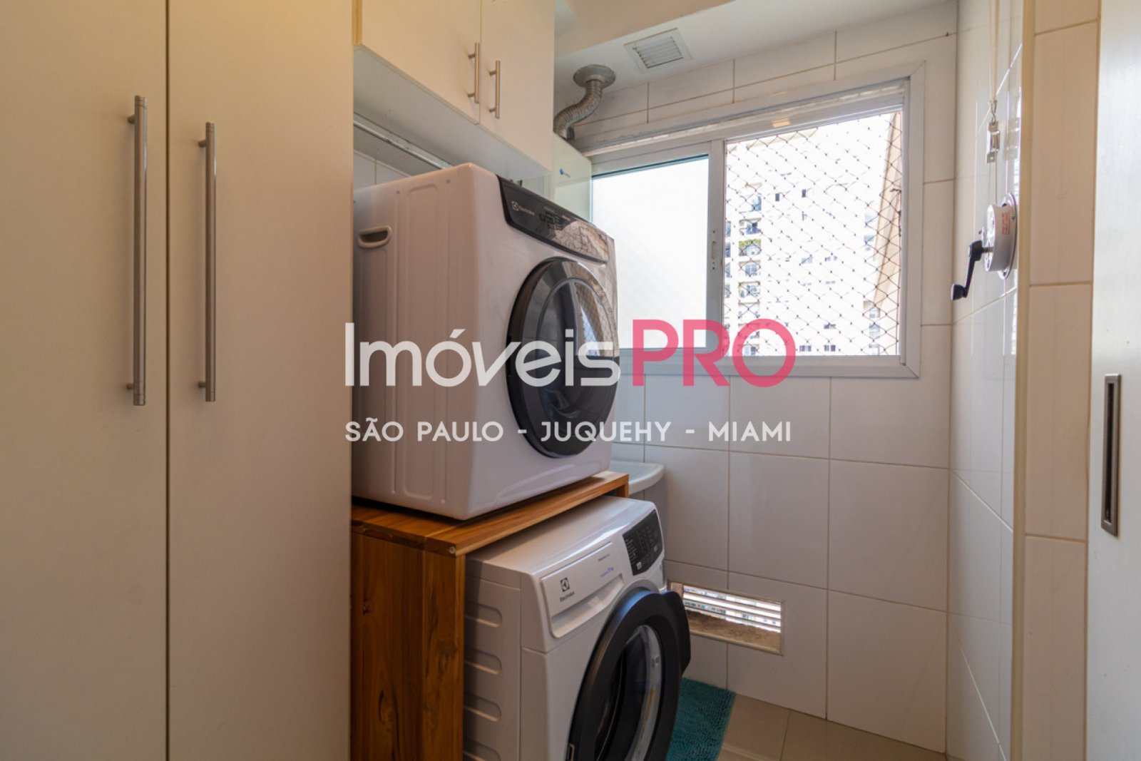 Foto :: IP38576