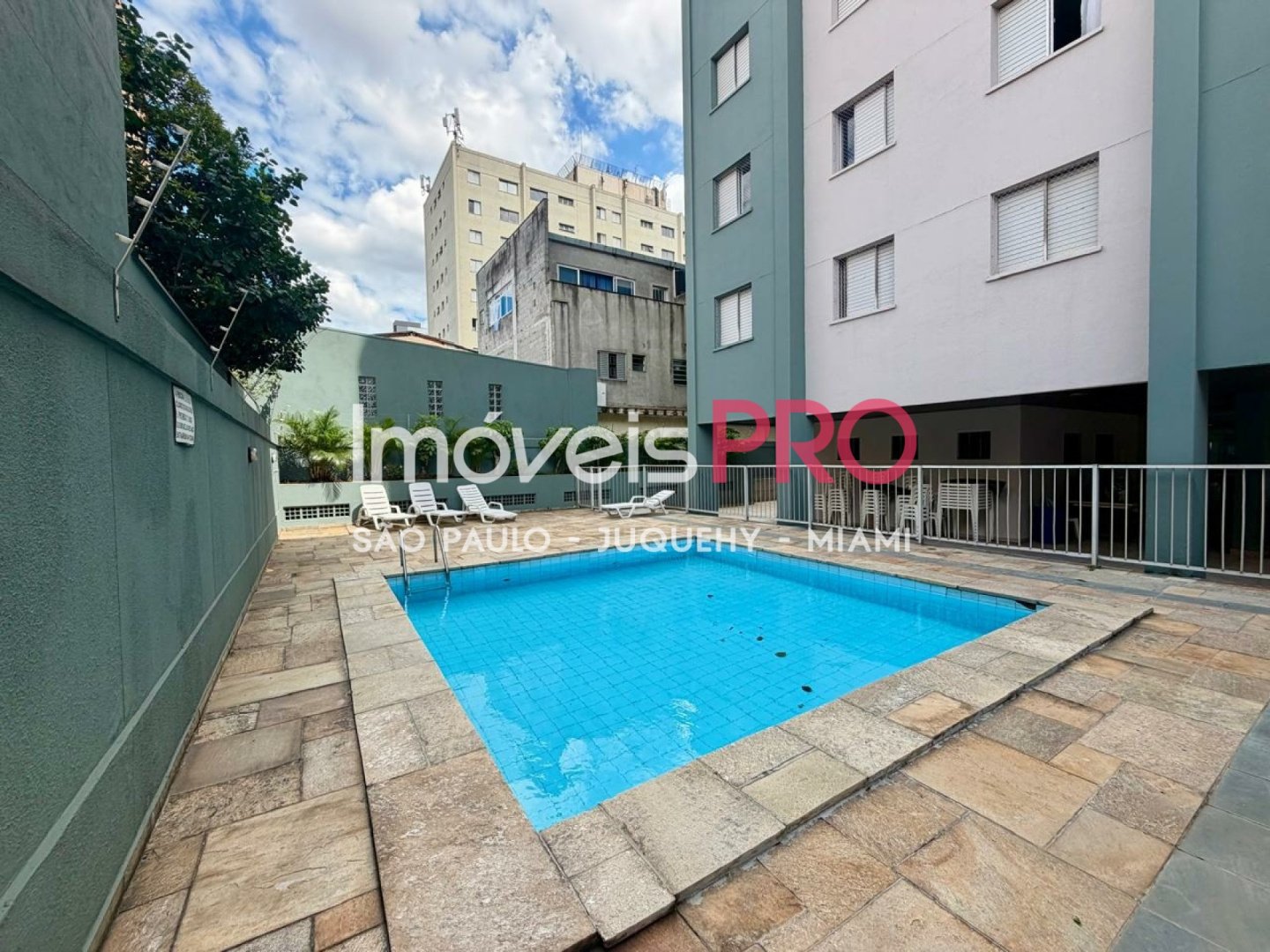 Foto :: https://assets.imoveispro.com.br/thumb/IP38579/apartamento-venda-campo-belo_IP38579_23_1920x1080.jpg?