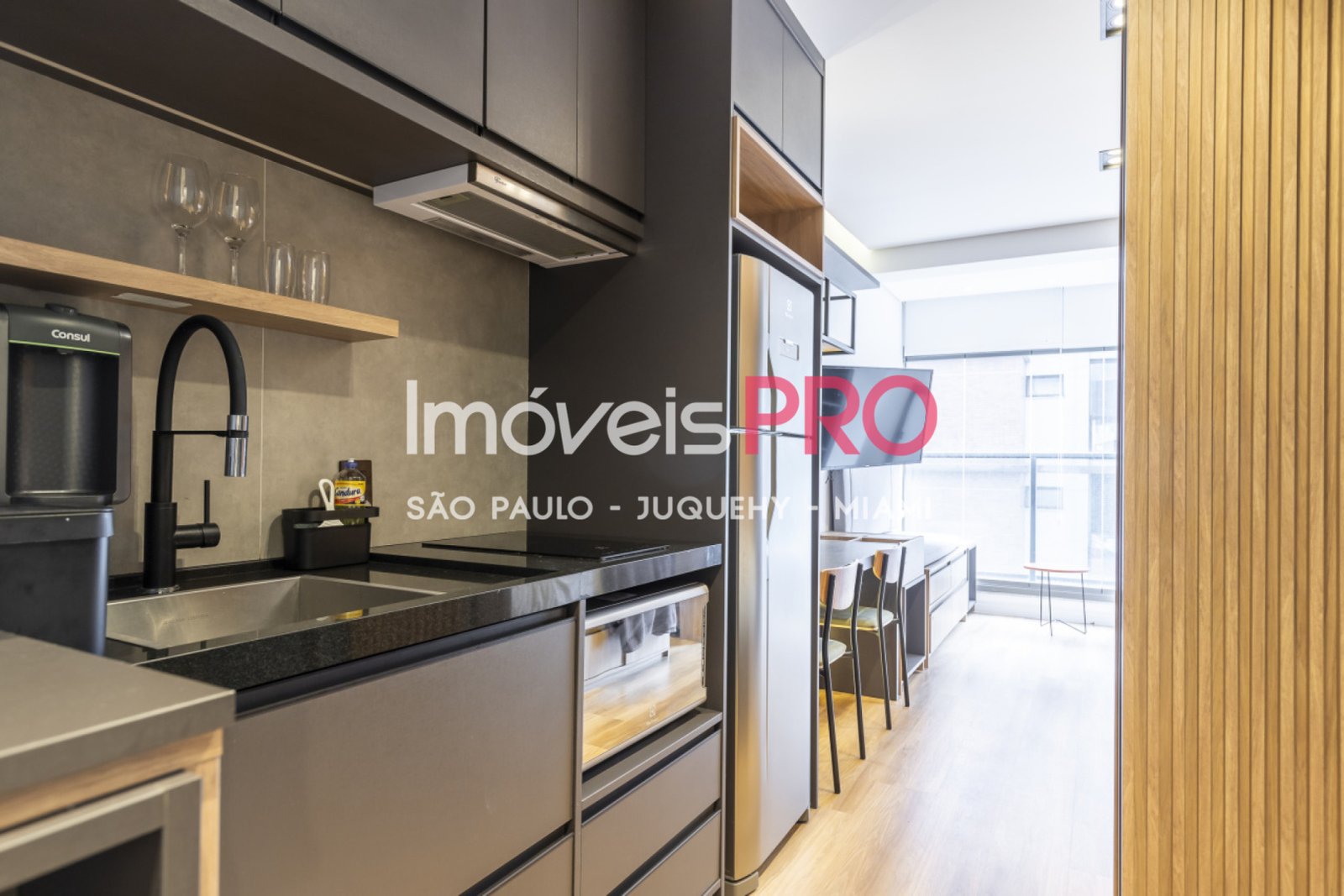 Foto :: https://assets.imoveispro.com.br/thumb/IP38580/studio-venda-pinheiros_IP38580_35_1920x1080.jpg?