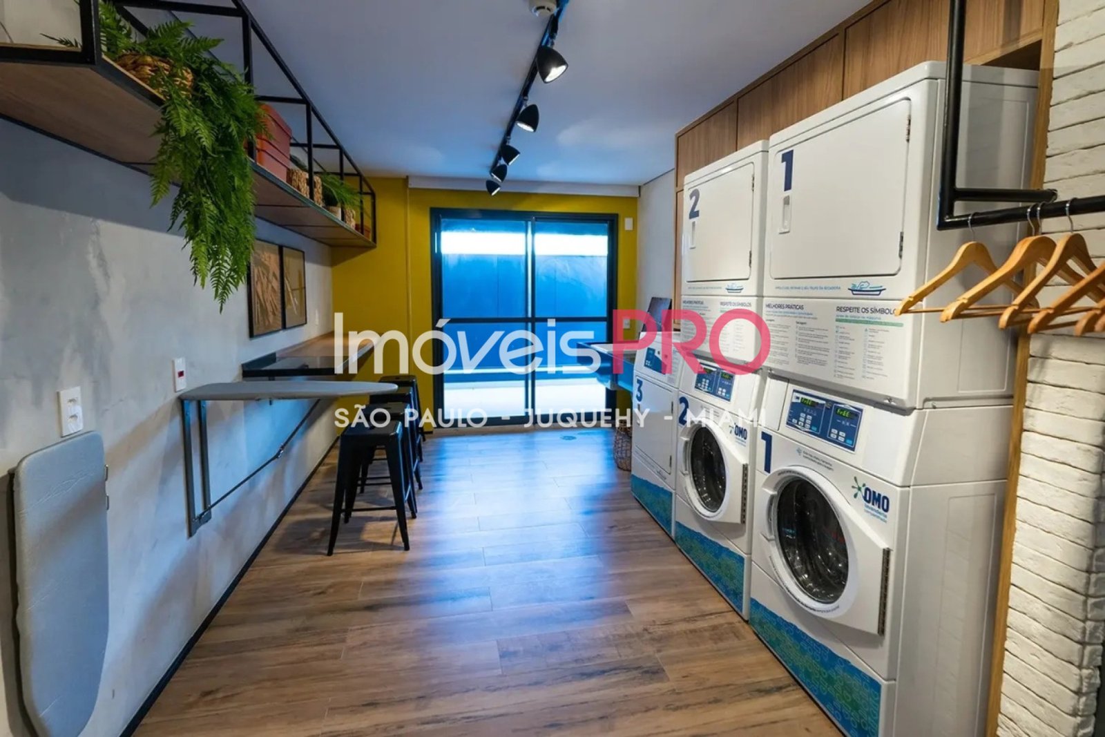 Foto :: https://assets.imoveispro.com.br/thumb/IP38580/studio-venda-pinheiros_IP38580_41_1920x1080.jpg?