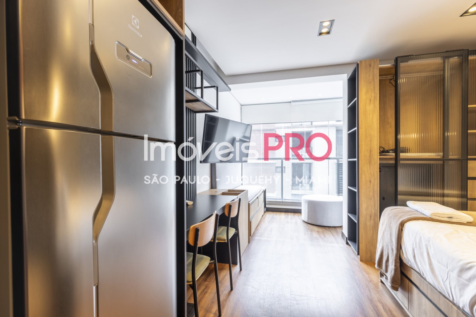 Foto :: https://assets.imoveispro.com.br/thumb/IP38581/studio-venda-pinheiros_IP38581_11_1920x1080.jpg?