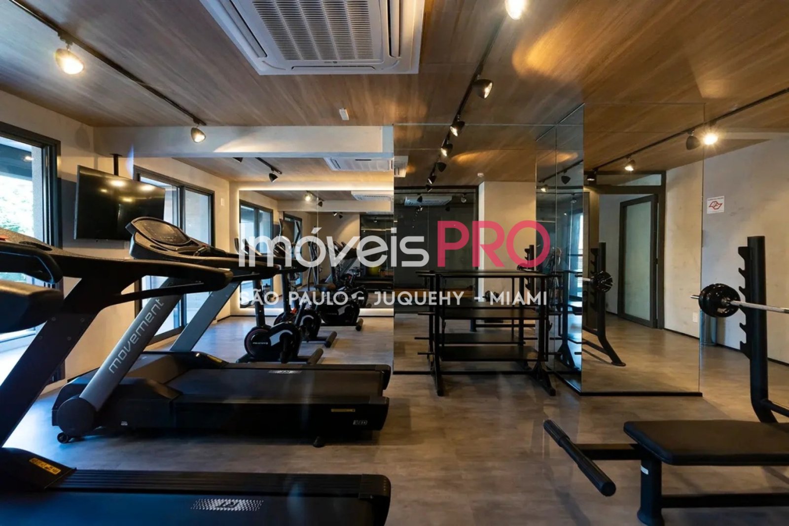 Foto :: https://assets.imoveispro.com.br/thumb/IP38581/studio-venda-pinheiros_IP38581_35_1920x1080.jpg?