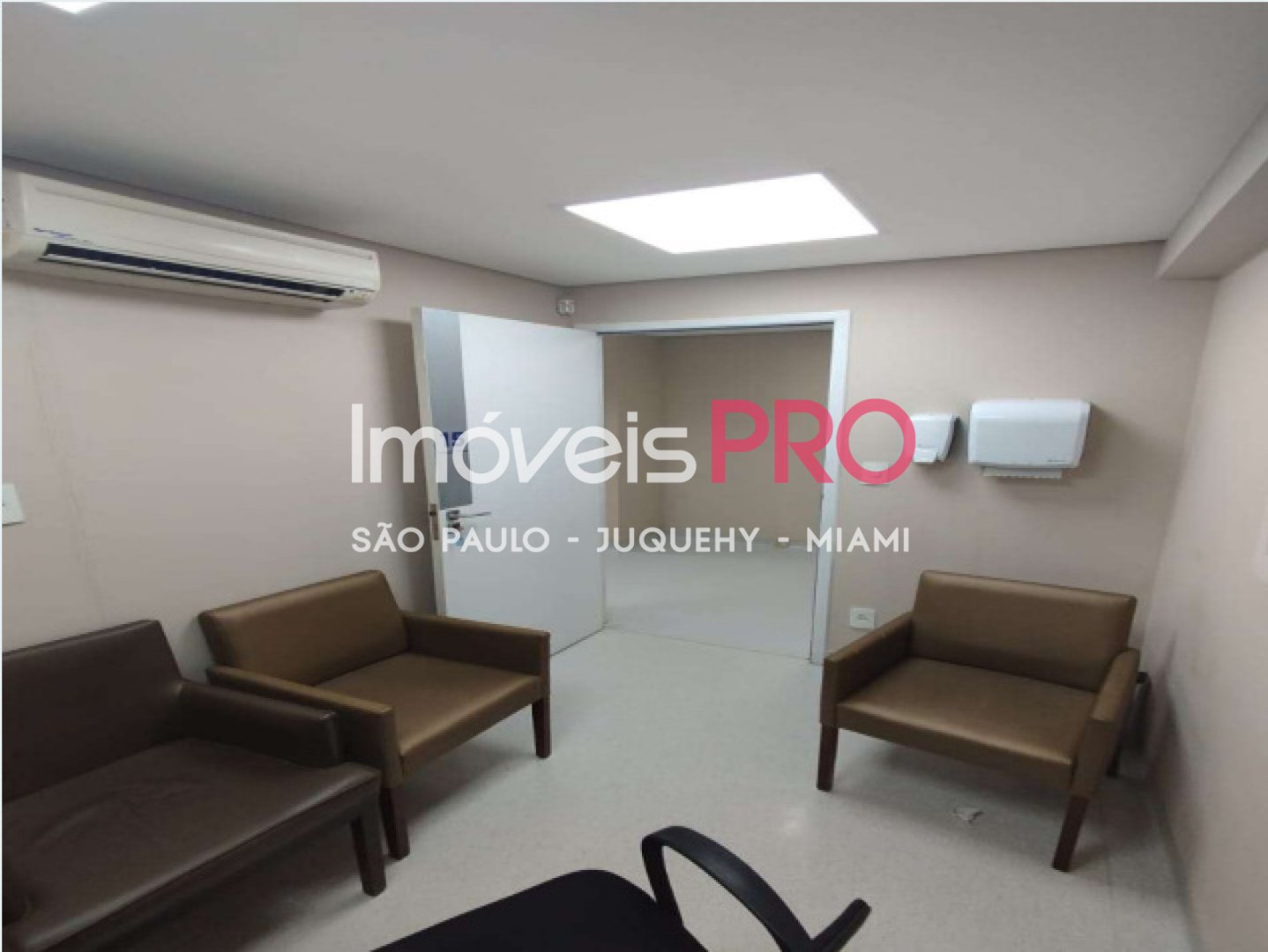 Foto :: https://assets.imoveispro.com.br/thumb/IP38582/predio-venda-indianopolis_IP38582_29_1920x1080.jpg?