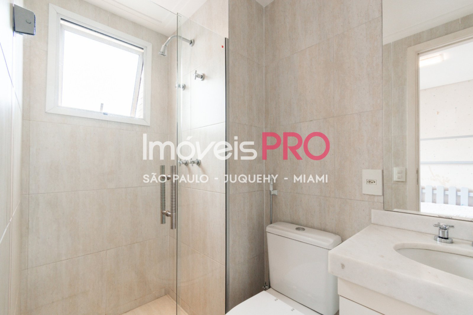 Foto :: IP38591