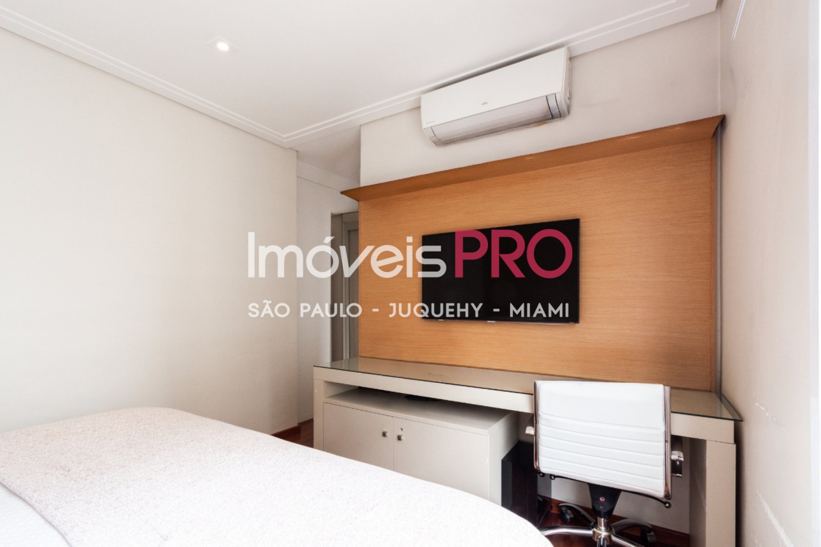 Foto :: https://assets.imoveispro.com.br/thumb/IP38591/apartamento-venda-campo-belo_IP38591_29_1920x1080.jpg?