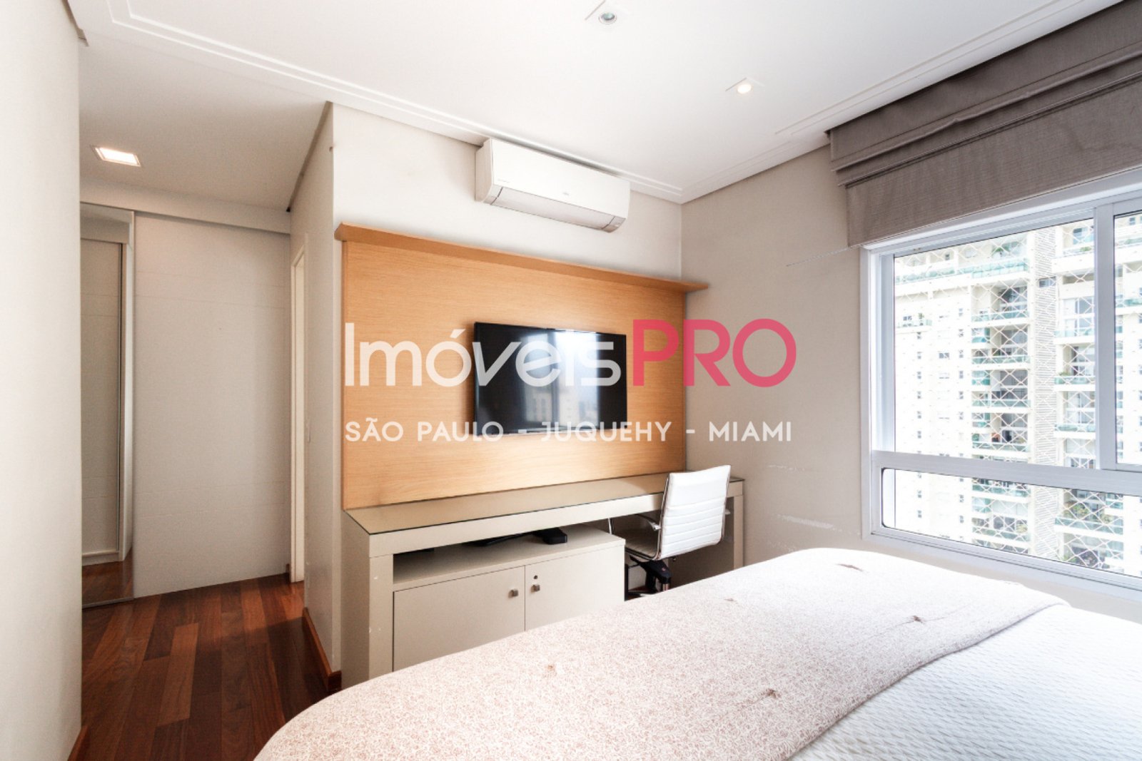 Foto :: IP38591