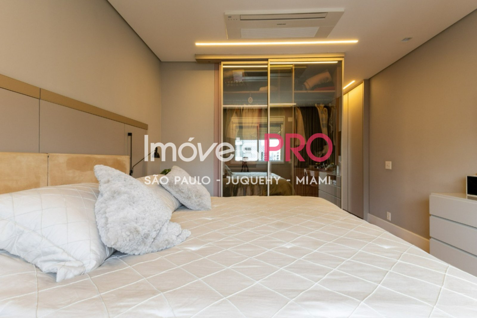 Foto :: IP38595