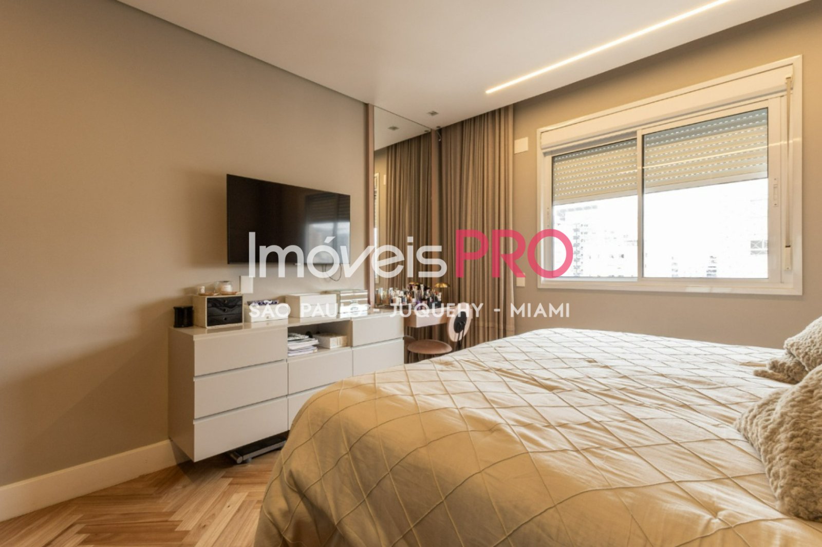 Foto :: IP38595